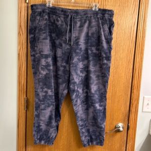 Plus size jogger
